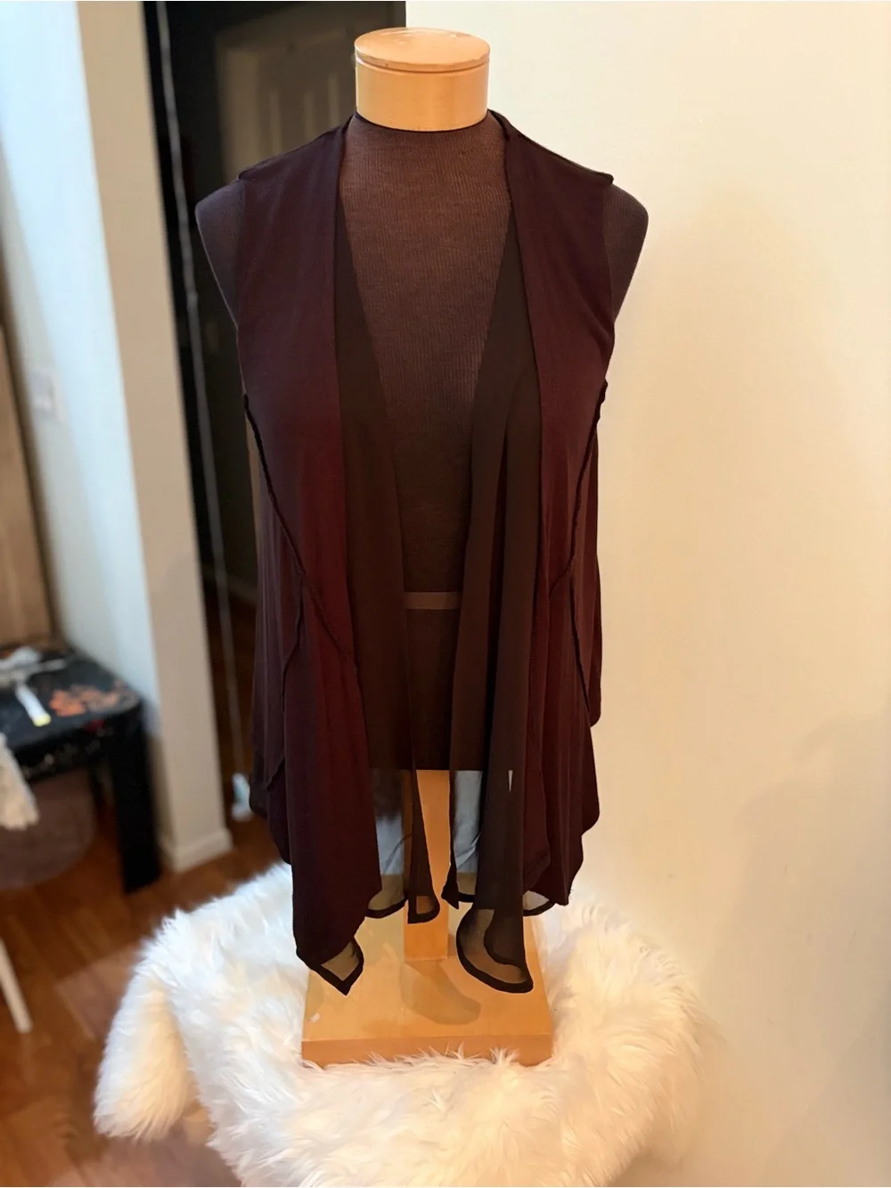 Simply Vera Vera Wang Black Waterfall Vest Size Small NWT Sheer Draped Layering